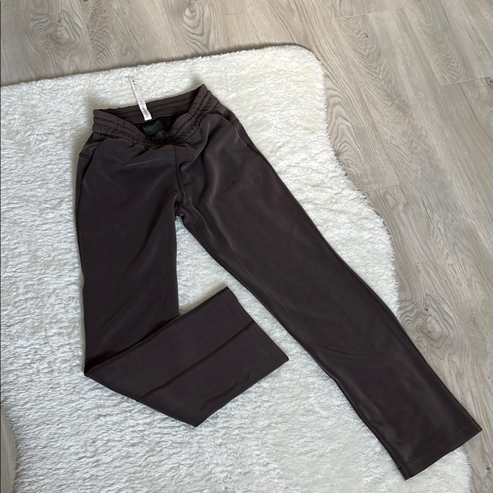 Lululemon Athletica Deep Brown Joggers straight leg